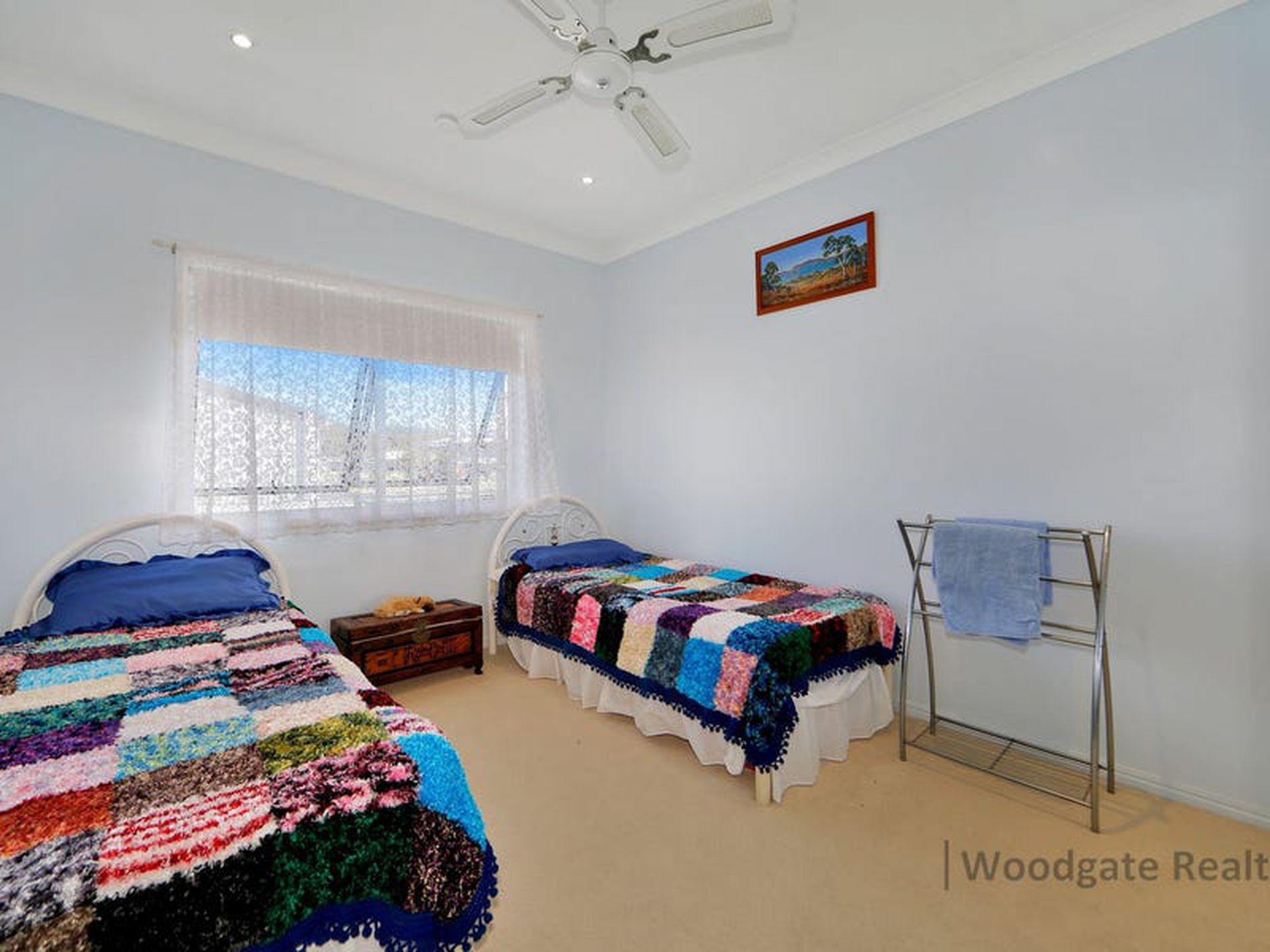 4 Dolphin Ct, Woodgate