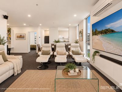 1102 / 4 COMO CRESCENT, Southport
