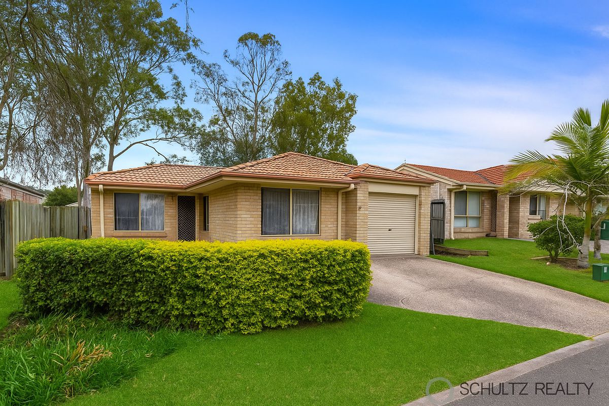 Spacious 3-Bed home in the Heritage Glen Estate with single garage a good back yard