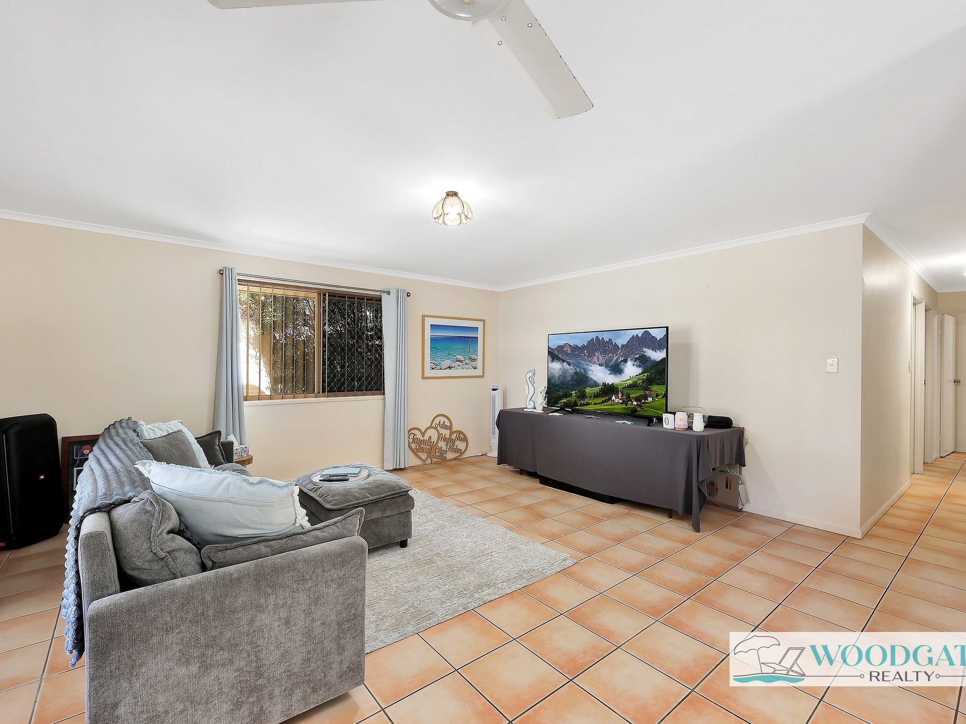 27 Coral Sea Dr, Woodgate