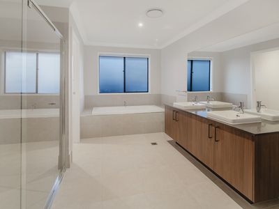 66 Alexandrina Street, Coomera