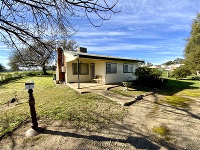 1 Clarke Street, Forbes