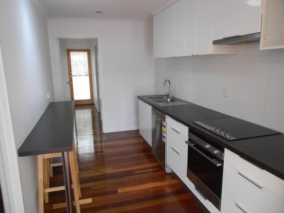 2 / 140 Arthur Terrace, Red Hill