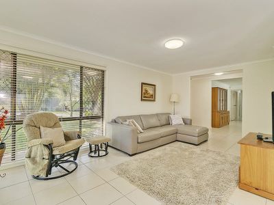 8 Karalise Street, Rochedale South