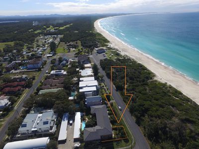 2 / 21 Beach Road, Hawks Nest