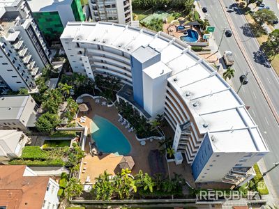 6 / 106-108 MARINE PARADE, Southport