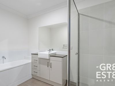 2 Nebula Lane, Cranbourne East