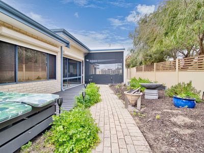 2 Busan Way , Port Kennedy