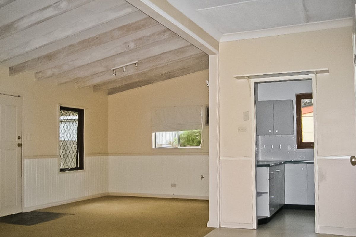 1002 The Entrance Road, Forresters Beach