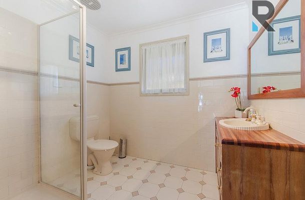 1 Farnborough Avenue, Craigieburn
