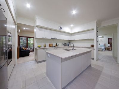 6 Barrington Crescent, Wakerley