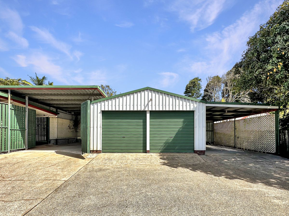 21 Crouch Avenue, Atherton
