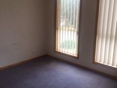 1/4 Fell Court, Altona Meadows