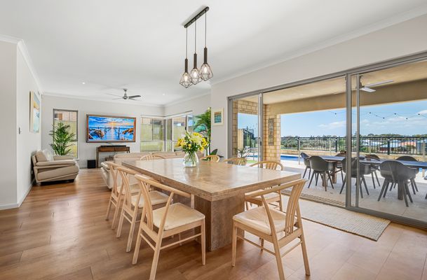 43 Holloways Ridge, Secret Harbour