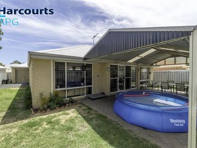 11 ARUM CORNER, Glen Iris