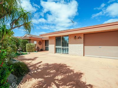 2B Eaglemont Drive, Swan View