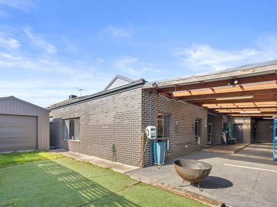 12 Peck Terrace, Williams Landing