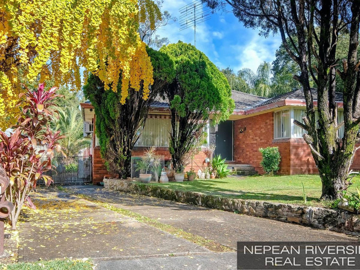 12 Buring Avenue, Leonay, Leonay - Image 1