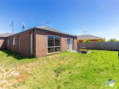 18 Crissa Street, Tarneit