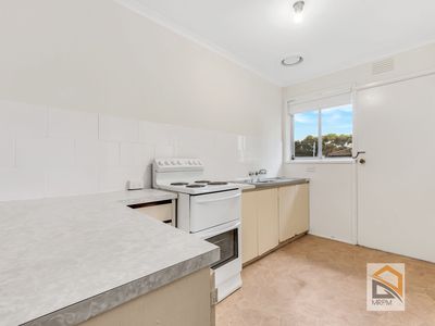 4 / 28 Minogue Crescent, Hoppers Crossing