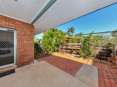 2 / 95 Essington Avenue, Gray