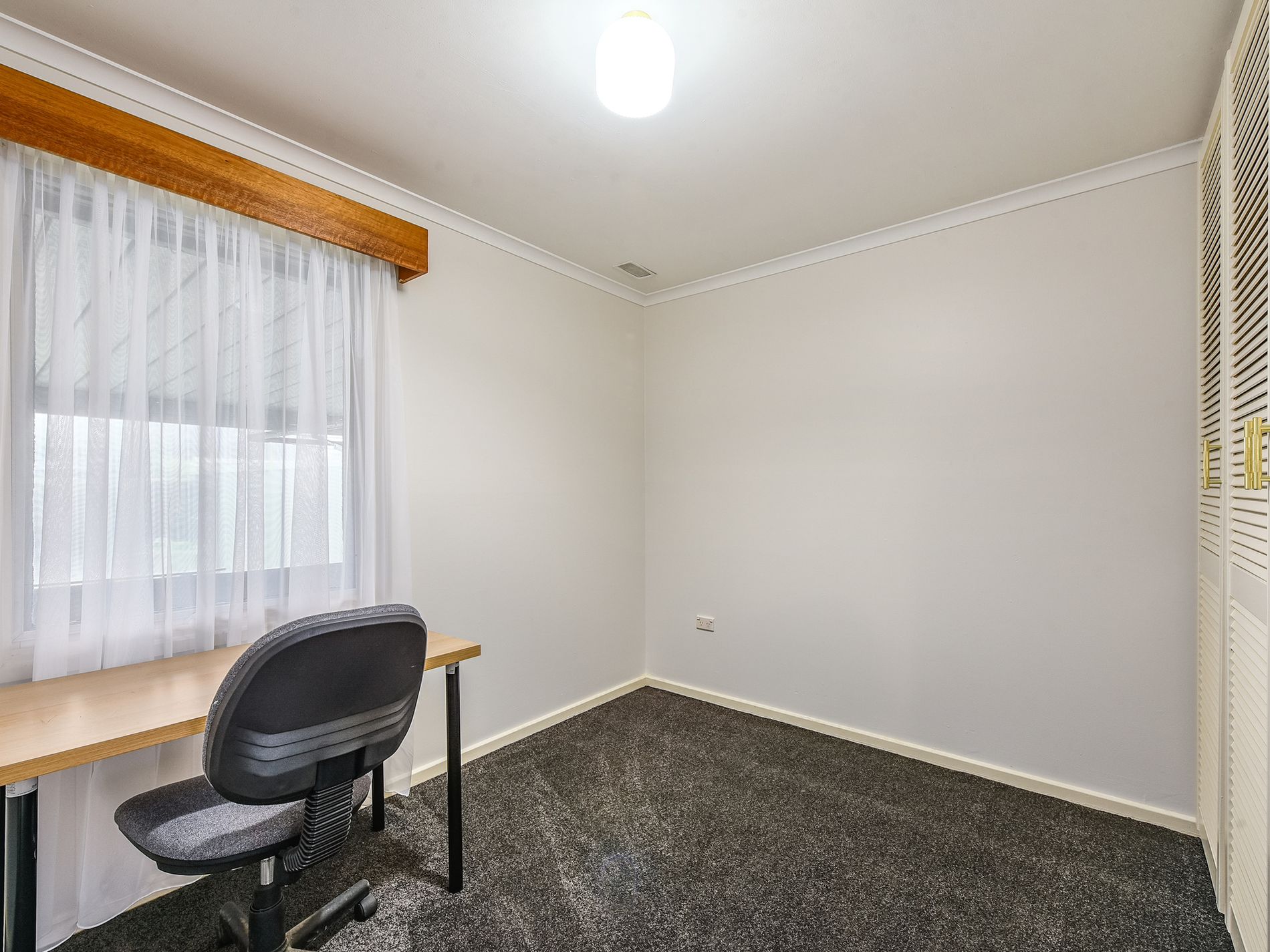 6 MULLINS STREET, Millicent