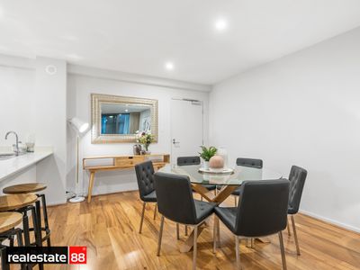 90 / 172 Railway Parade, West Leederville
