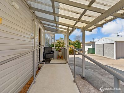 2 Tilba Street, Narooma
