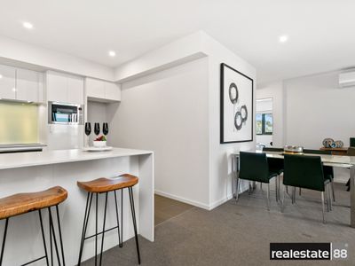 42 / 172 Railway Parade, West Leederville