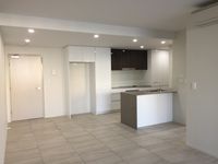 704  8 Hunt Street, Hamilton