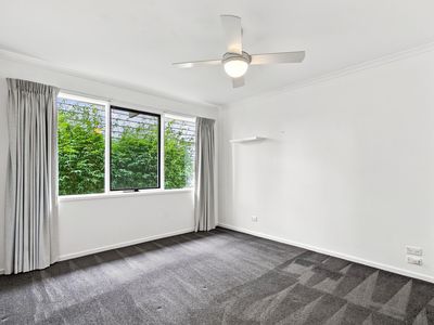 9 Yvette Close, Sale