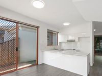 2 / 52 Daw Road, Runcorn