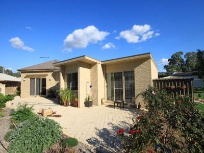 15 Thomas Street, Wangaratta