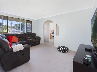 74 Landy Drive, Mount Warrigal