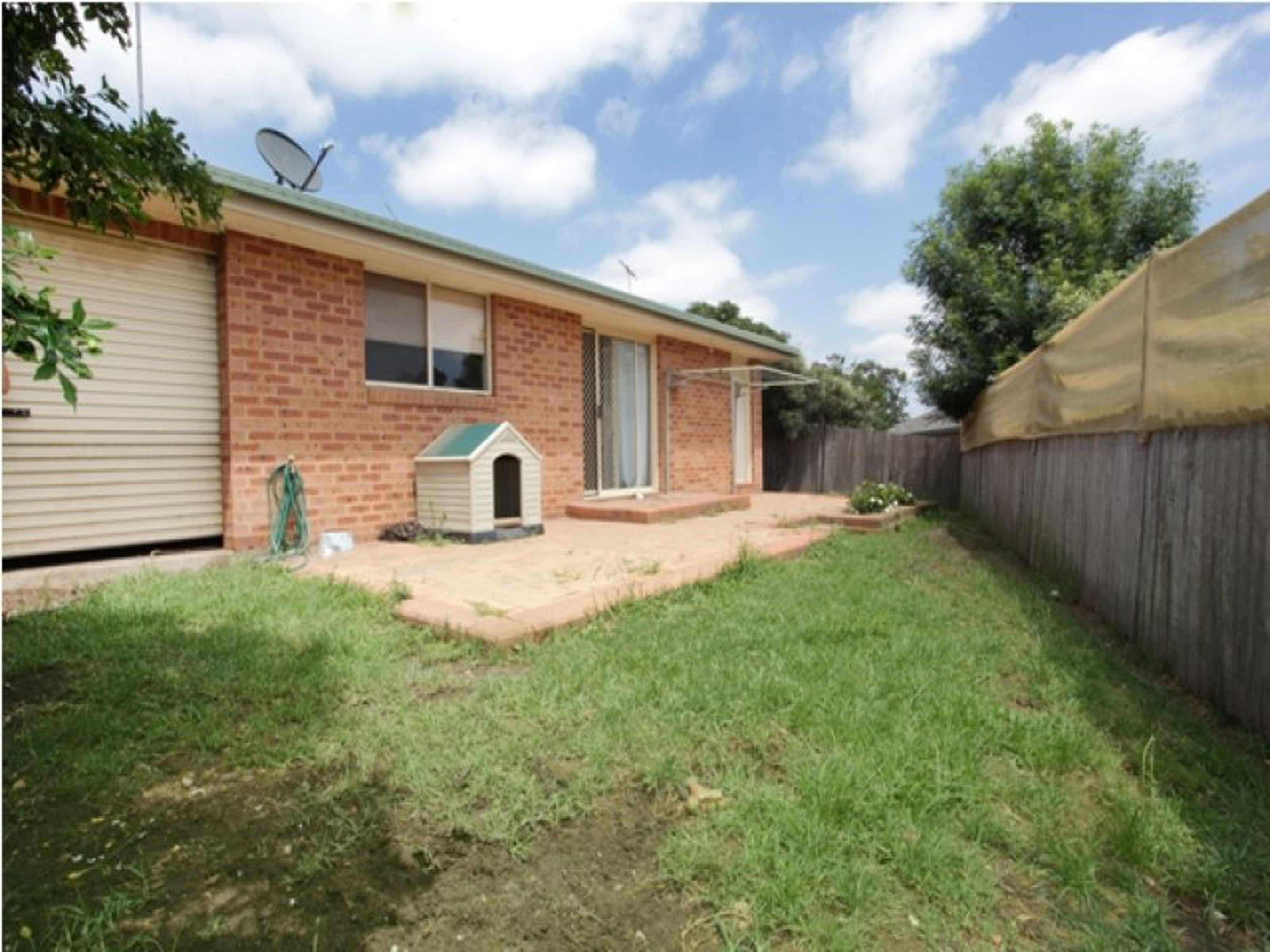 4 Becke Court, GLENMORE PARK