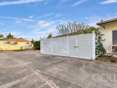 10 / 10 Grassland Crescent, Leanyer