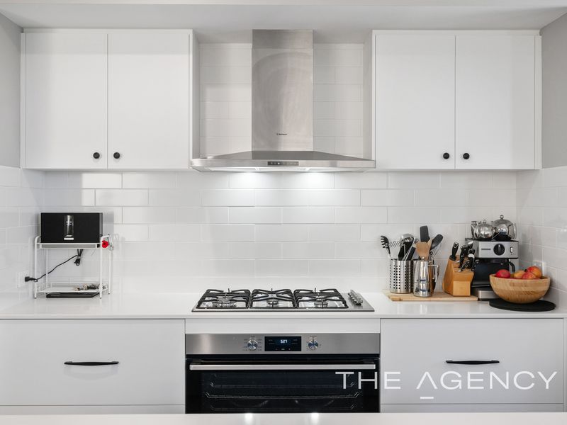 21 Rakitno Close, Lake Coogee