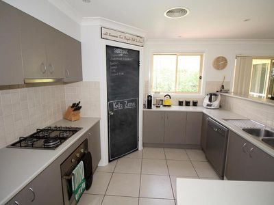 17 Arnold Court, Kelso