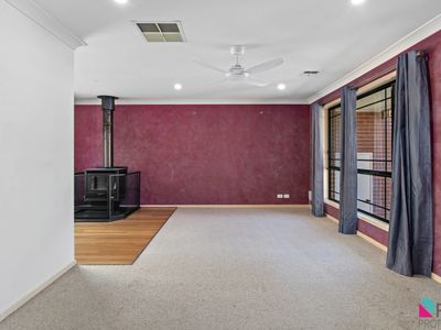 6 Nimbus Place, Karabar