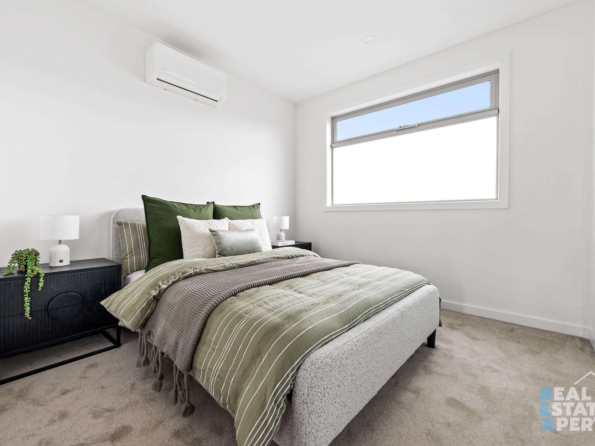 8 Tiger Way, Officer