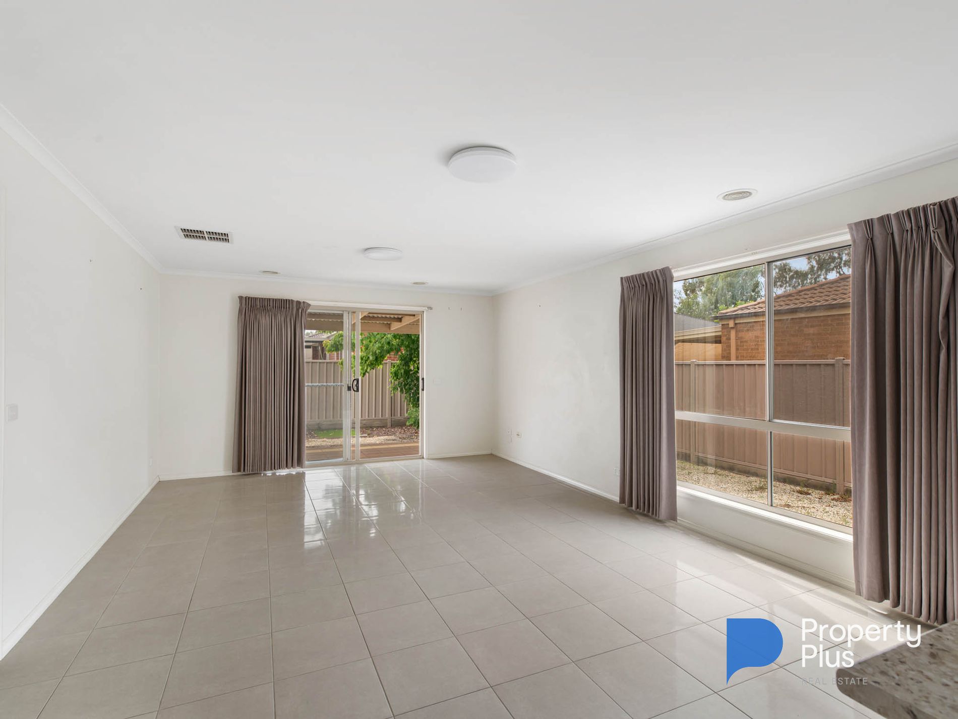 31 Sovereign Gardens, Kangaroo Flat