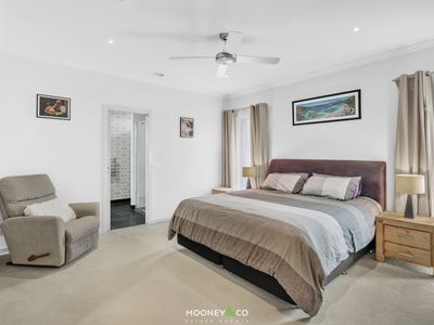 34 Crepe Avenue, Cranbourne West