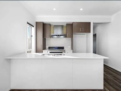 7 Gloss Street, Mambourin