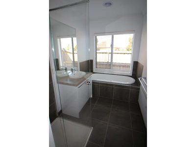 28 Pavo Street, Belmont