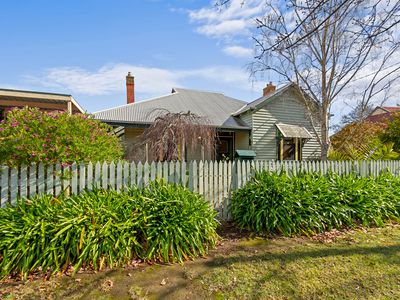 207 Desailly Street, Sale