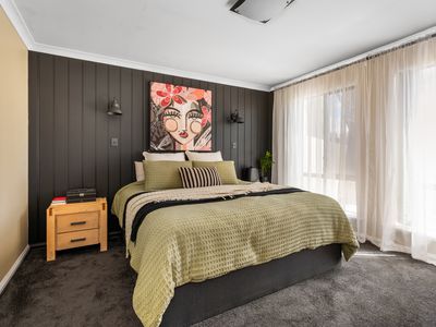 5 Vitali Crescent, Somerville