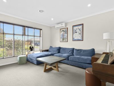9 Cape Barron Drive, Lara