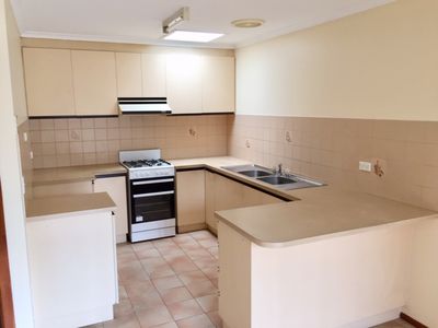 1 / 11 Tower Road, Werribee