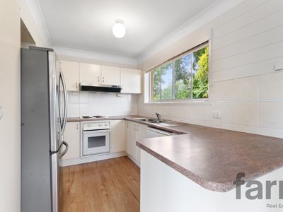 27 Golden Crescent, Southport