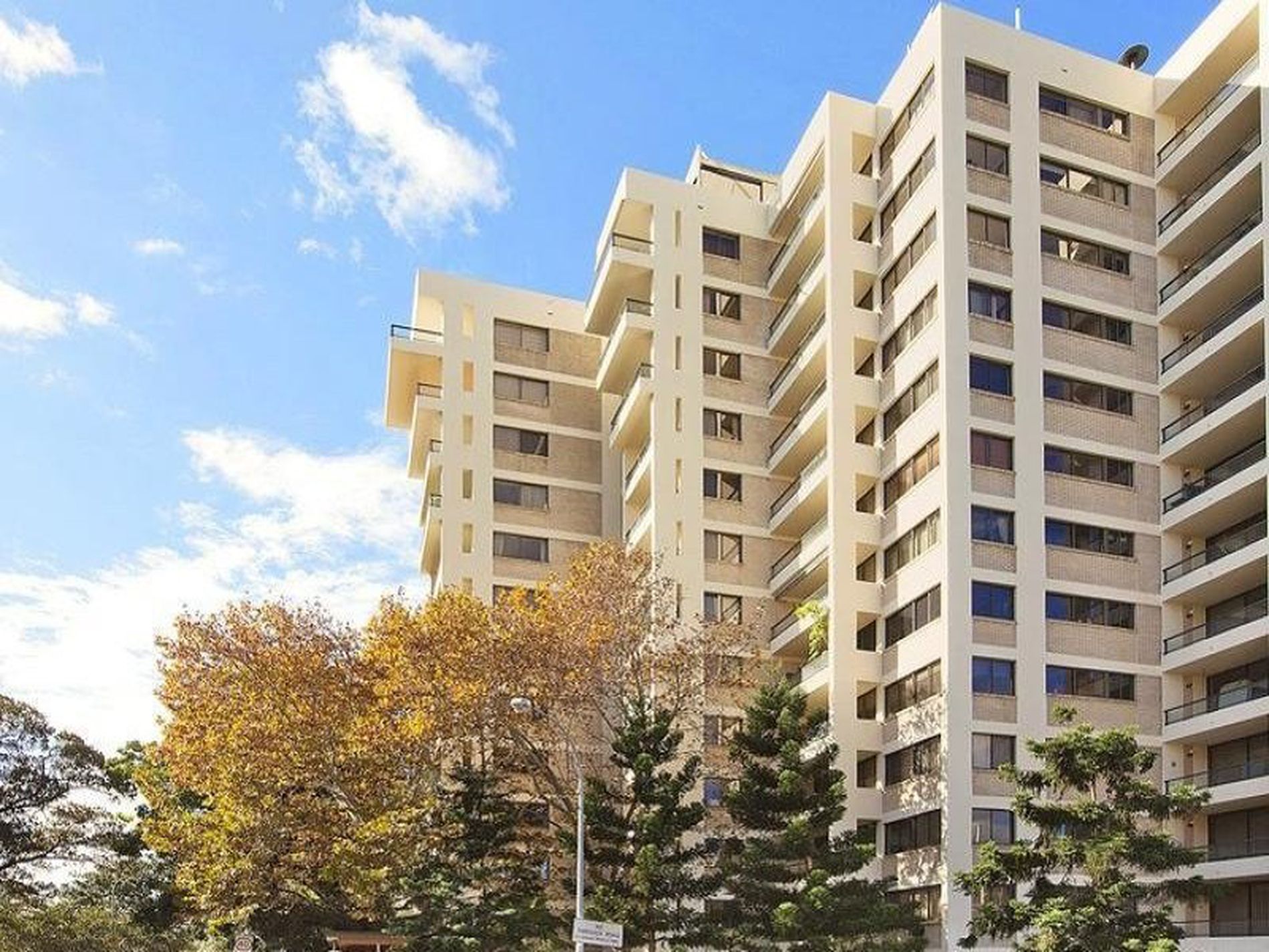 402 / 1 Boomerang Place, Sydney